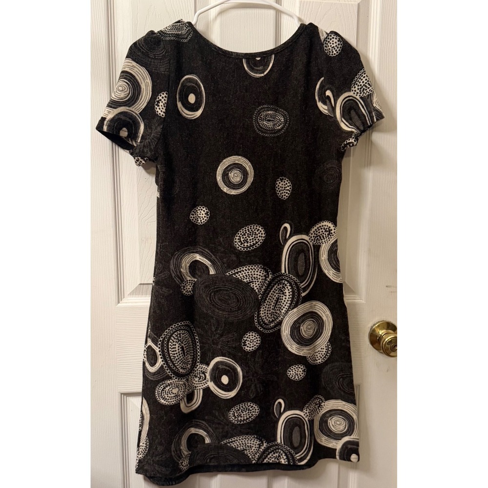 Aryeh Grey White Geometric Circle Print‎ Sweetheart Neck Shift Dress Medium